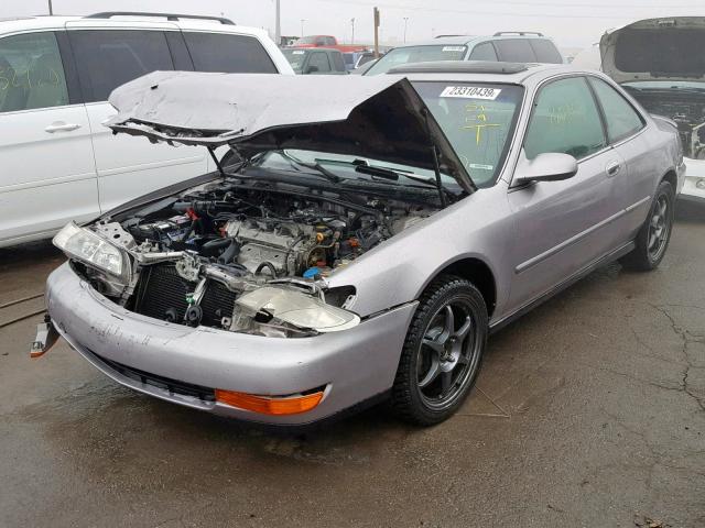 19UYA1146VL001619 - 1997 ACURA 2.2CL ვერცხლისფერი ფოტო 2