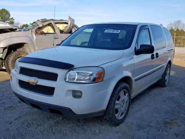 1GNDV23W68D108990 - 2008 CHEVROLET UPLANDER L WHITE photo 2