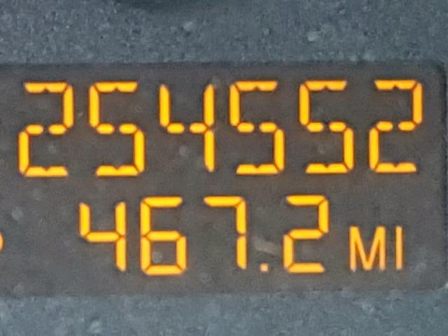 1G8AG52F13Z143614 - 2003 SATURN ION LEVEL SILVER photo 8