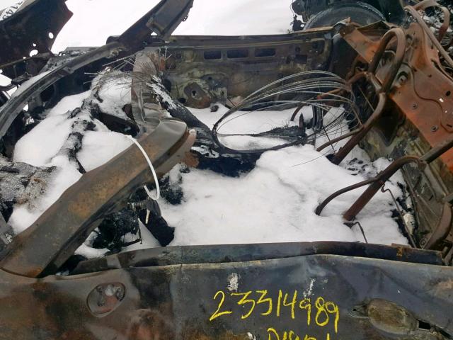 1G2MB33B66Y102038 - 2006 PONTIAC SOLSTICE BURN photo 5