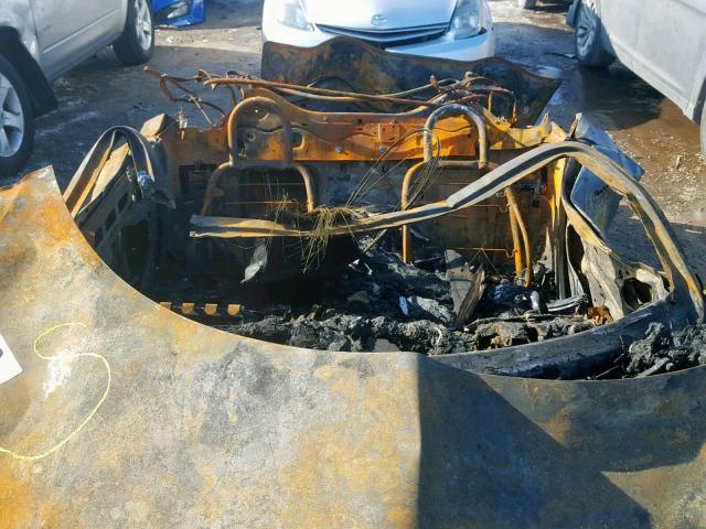 1G2MB33B66Y102038 - 2006 PONTIAC SOLSTICE BURN photo 9