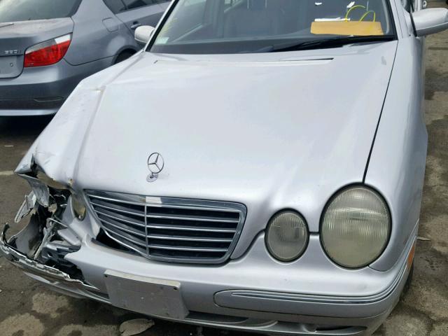 WDBJF65J31B238517 - 2001 MERCEDES-BENZ E 320 SILVER photo 7