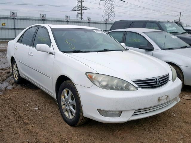4T1BE32K65U010439 - 2005 TOYOTA CAMRY LE WHITE photo 1