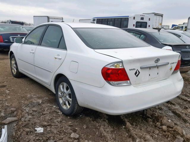 4T1BE32K65U010439 - 2005 TOYOTA CAMRY LE WHITE photo 3
