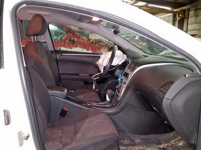 1G1ZC5E02CF159164 - 2012 CHEVROLET MALIBU 1LT WHITE photo 5