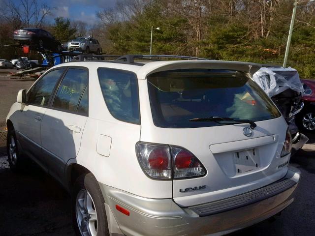 JTJHF10U710232409 - 2001 LEXUS RX 300 WHITE photo 3