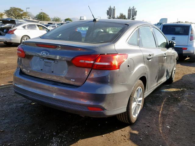 1FADP3F24FL369447 - 2015 FORD FOCUS SE 灰色 照片 4