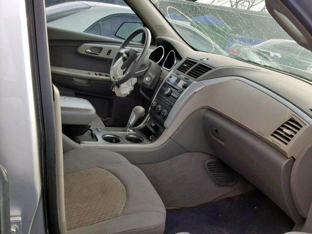 1GNER13D29S130192 - 2009 CHEVROLET TRAVERSE L SILVER photo 5