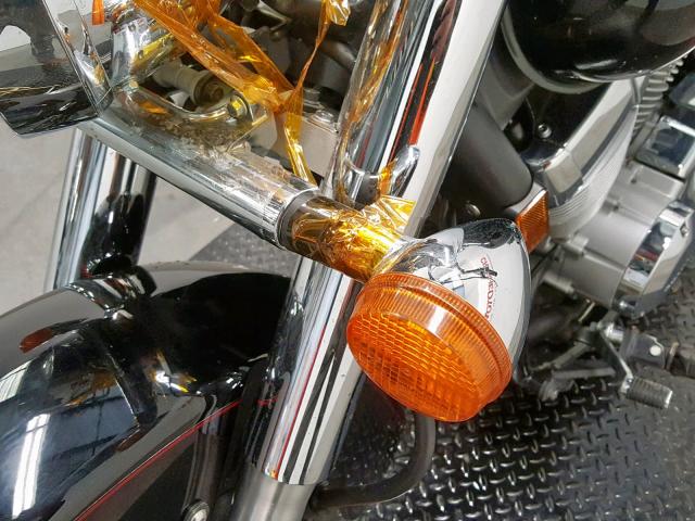 JH2RC50547M300304 - 2007 HONDA VT750 黑色 照片 11