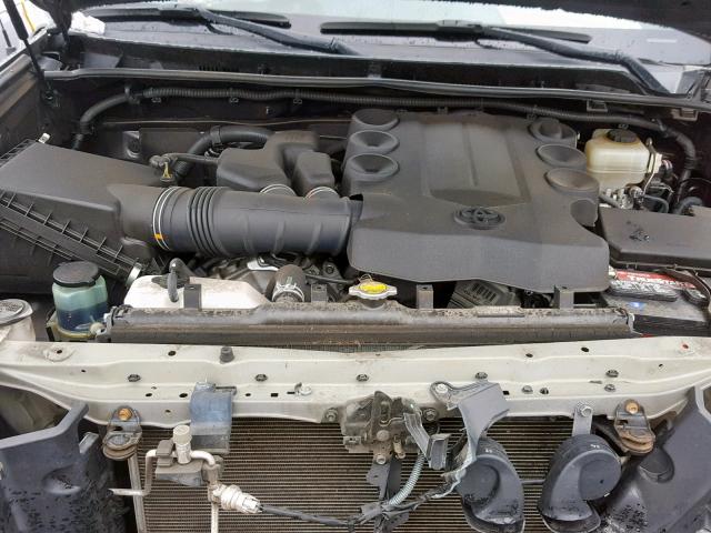 JTEBU5JR1B5062029 - 2011 TOYOTA 4RUNNER SR 灰色 照片 7