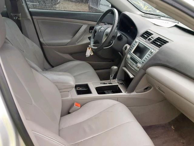 4T1BB46K99U068866 - 2009 TOYOTA CAMRY SILVER photo 5