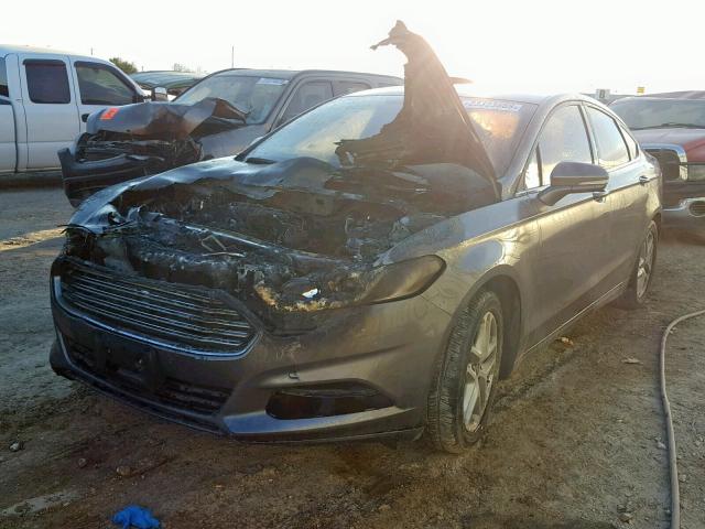 3FA6P0HR4DR360697 - 2013 FORD FUSION SE GRAY photo 2