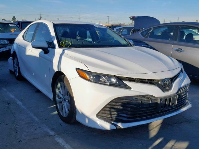 4T1B11HK6JU519853 - 2018 TOYOTA CAMRY L 白色 照片 1
