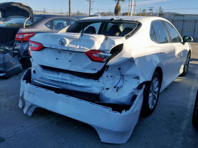 4T1B11HK6JU519853 - 2018 TOYOTA CAMRY L 白色 照片 4