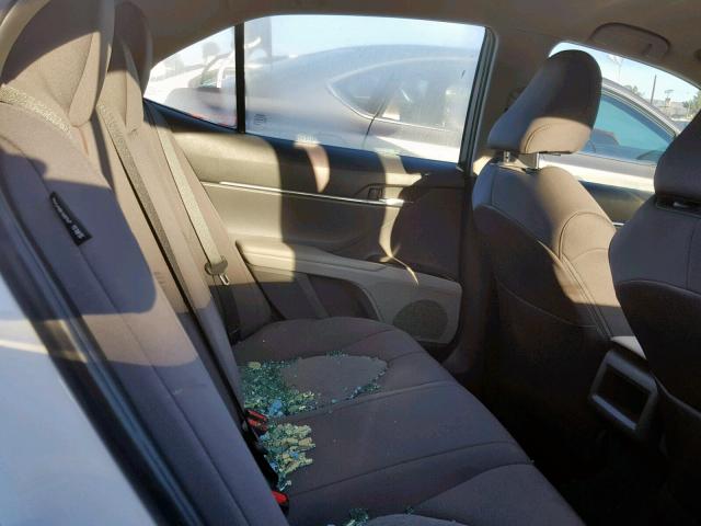 4T1B11HK6JU519853 - 2018 TOYOTA CAMRY L 白色 照片 6