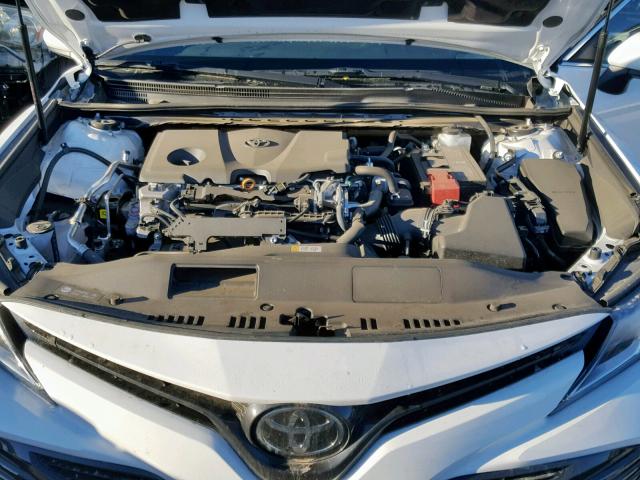4T1B11HK6JU519853 - 2018 TOYOTA CAMRY L 白色 照片 7