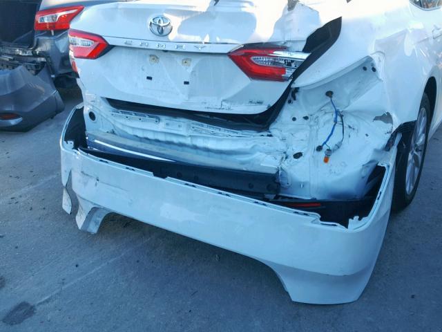 4T1B11HK6JU519853 - 2018 TOYOTA CAMRY L 白色 照片 9