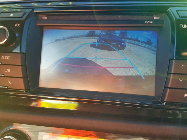 5YFBURHEXGP415280 - 2016 TOYOTA COROLLA L BLACK photo 9