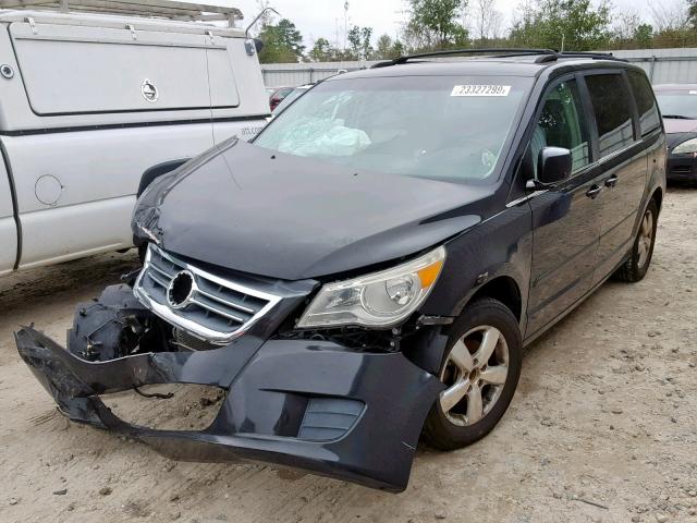 2V8HW34179R544847 - 2009 VOLKSWAGEN ROUTAN SE BLACK photo 2