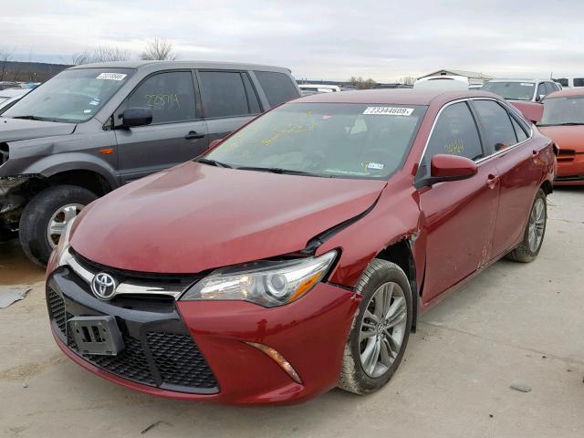 4T1BF1FK1FU935921 - 2015 TOYOTA CAMRY LE RED photo 2