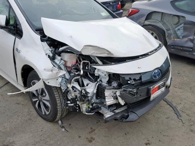 JTDKARFP1H3056098 - 2017 TOYOTA PRIUS PRIM თეთრი ფოტო 9