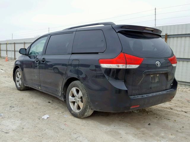 5TDKK3DC8DS338645 - 2013 TOYOTA SIENNA LE BLACK photo 3