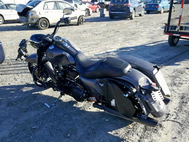 1HD1KVC28HB659659 - 2017 HARLEY-DAVIDSON FLHRXS GRAY photo 3