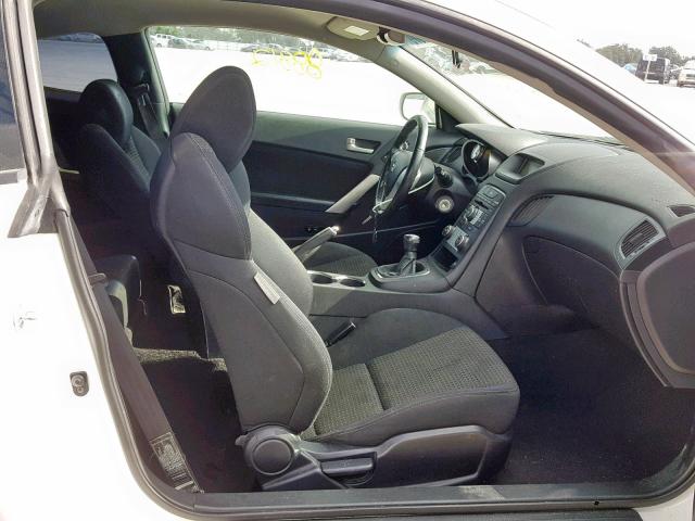 KMHHT6KD0AU042543 - 2010 HYUNDAI GENESIS CO WHITE photo 5