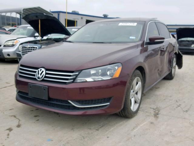 1VWBH7A3XDC054104 - 2013 VOLKSWAGEN PASSAT SE MAROON photo 2