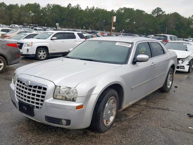 2C3JA53G95H660245 - 2005 CHRYSLER 300 TOURIN SILVER photo 2