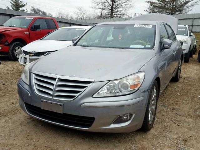 KMHGC46E89U054177 - 2009 HYUNDAI GENESIS 3. GRAY photo 2