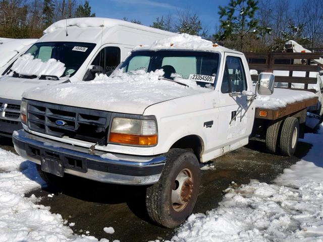 1FDLF47F0TEB45569 - 1996 FORD F SUPER DU WHITE photo 2