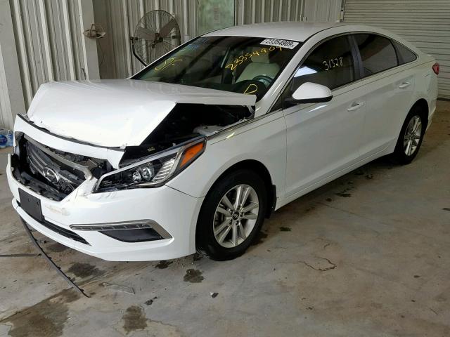 5NPE24AF6FH141497 - 2015 HYUNDAI SONATA SE თეთრი ფოტო 2