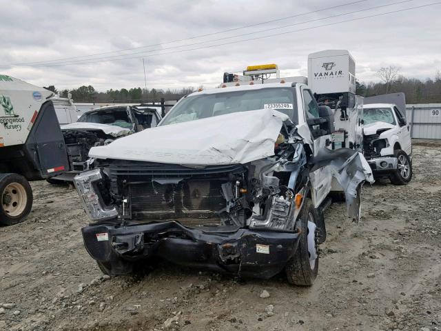 1FDUF5HT6HED72481 - 2017 FORD F550 SUPER WHITE photo 2