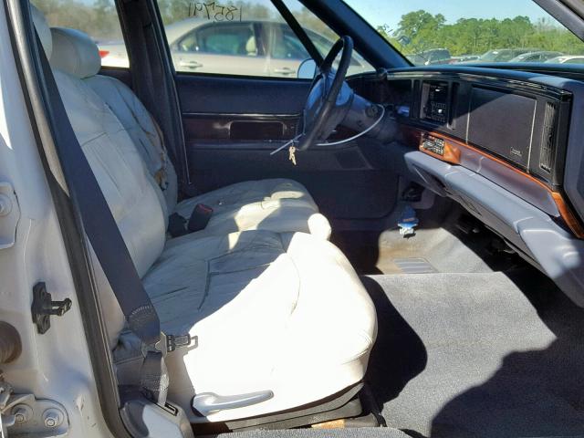 1G4HP52K1WH435691 - 1998 BUICK LESABRE CU WHITE photo 5