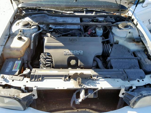 1G4HP52K1WH435691 - 1998 BUICK LESABRE CU WHITE photo 7