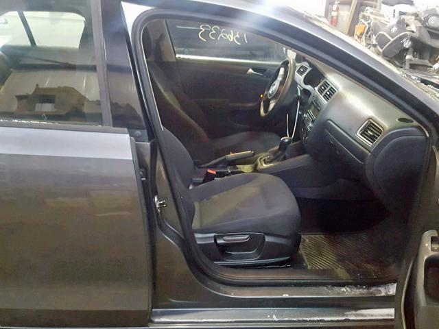 3VW2K7AJXBM366533 - 2011 VOLKSWAGEN JETTA BASE 灰色 照片 5