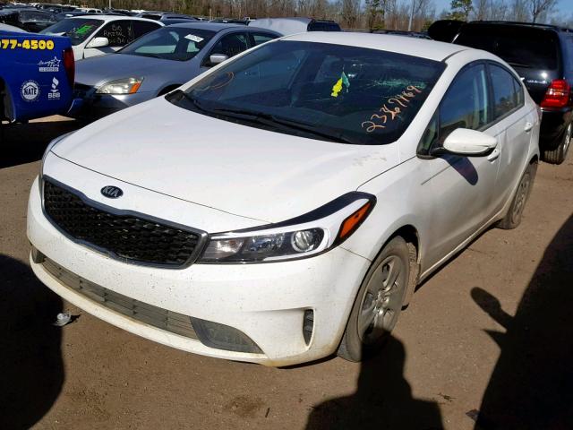 3KPFK4A71HE120707 - 2017 KIA FORTE LX 白色 照片 2