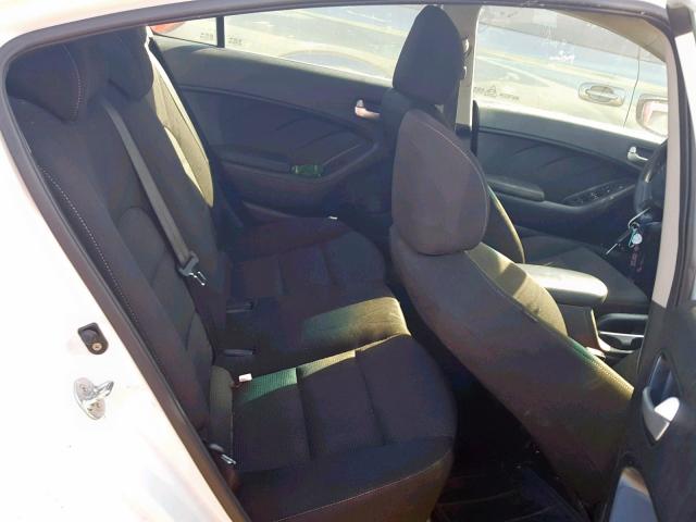 3KPFK4A71HE120707 - 2017 KIA FORTE LX 白色 照片 6