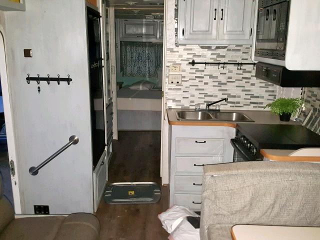 5B4KP37J7Y3315186 - 2000 WORKHORSE CUSTOM CHASSIS MOTORHOME BEIGE photo 6