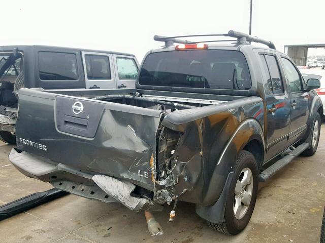 1N6AD07U77C443088 - 2007 NISSAN FRONTIER C GRAY photo 4