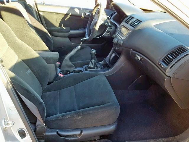 1HGCM55177A107472 - 2007 HONDA ACCORD VAL SILVER photo 5