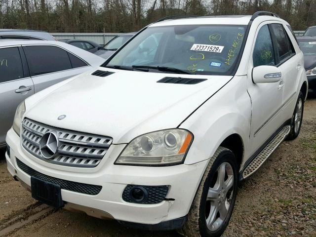 4JGBB86E57A293933 - 2007 MERCEDES-BENZ ML 350 WHITE photo 2