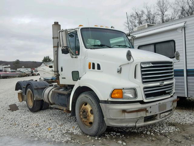 2FWYHSEB5YAG83589 - 2000 STERLING TRUCK AT 9500 WHITE photo 1