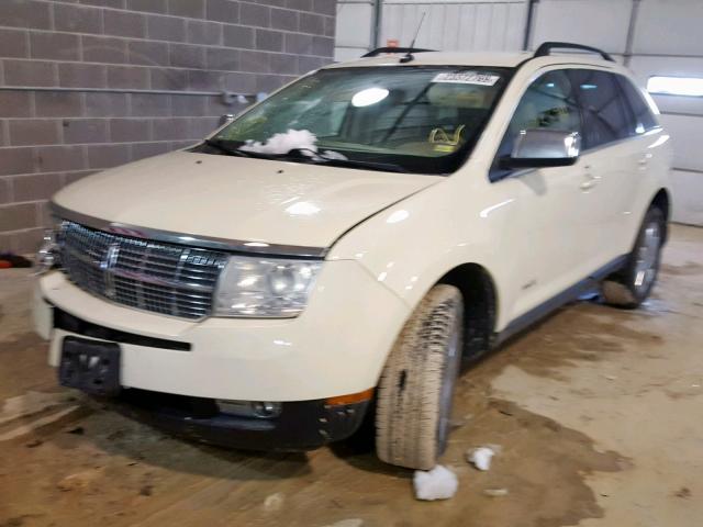 2LMDU88C67BJ11664 - 2007 LINCOLN MKX WHITE photo 2