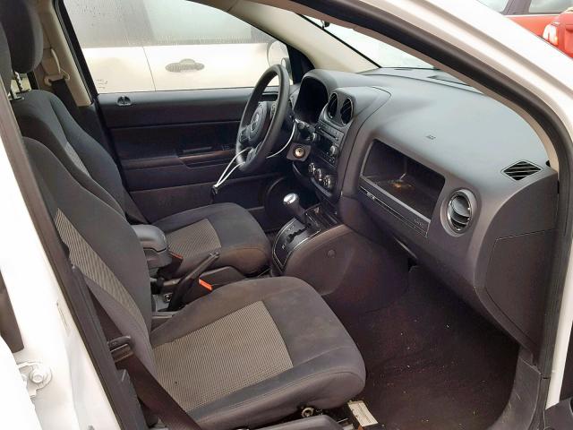 1C4NJDBB2CD553335 - 2012 JEEP COMPASS SP თეთრი ფოტო 5