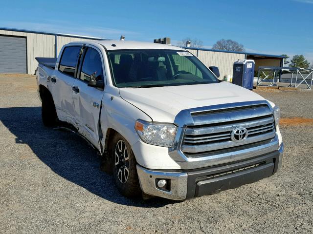 5TFDW5F12HX637133 - 2017 TOYOTA TUNDRA CRE WHITE photo 1