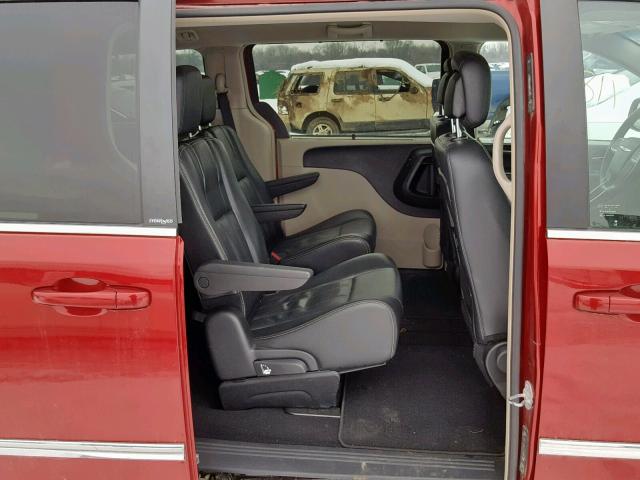 2C4RC1BG5ER234629 - 2014 CHRYSLER TOWN & COU RED photo 6