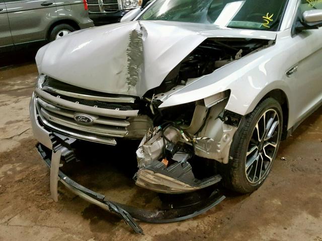 1FAHP2E84HG128890 - 2017 FORD TAURUS SEL SILVER photo 9