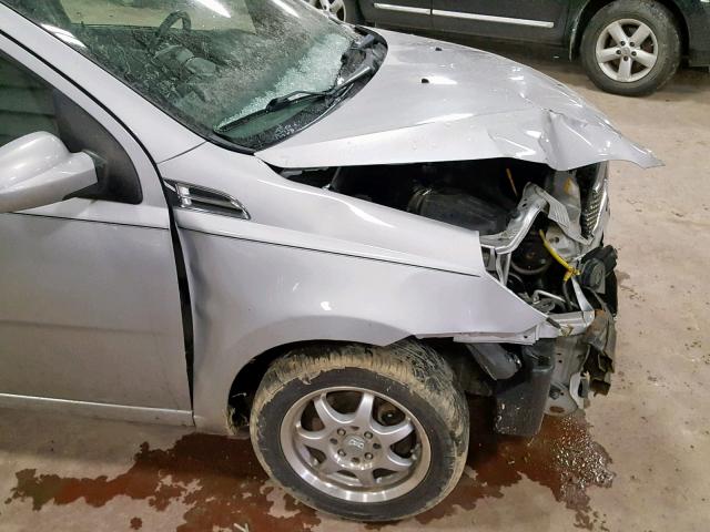KL1TD6DE6AB107030 - 2010 CHEVROLET AVEO LS SILVER photo 9